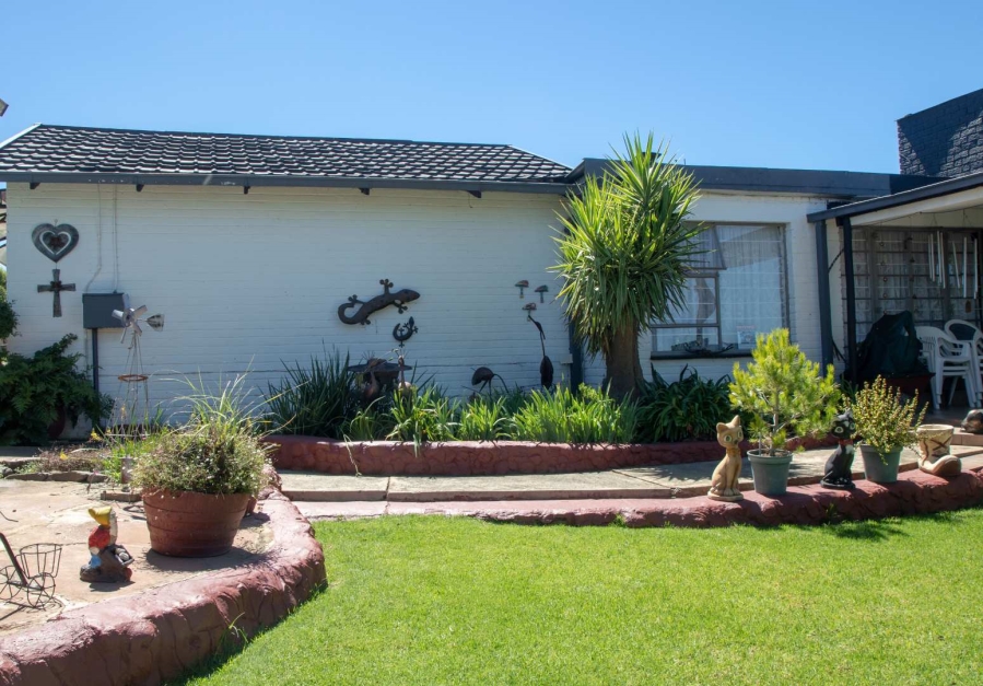 4 Bedroom Property for Sale in Oranjeville Free State